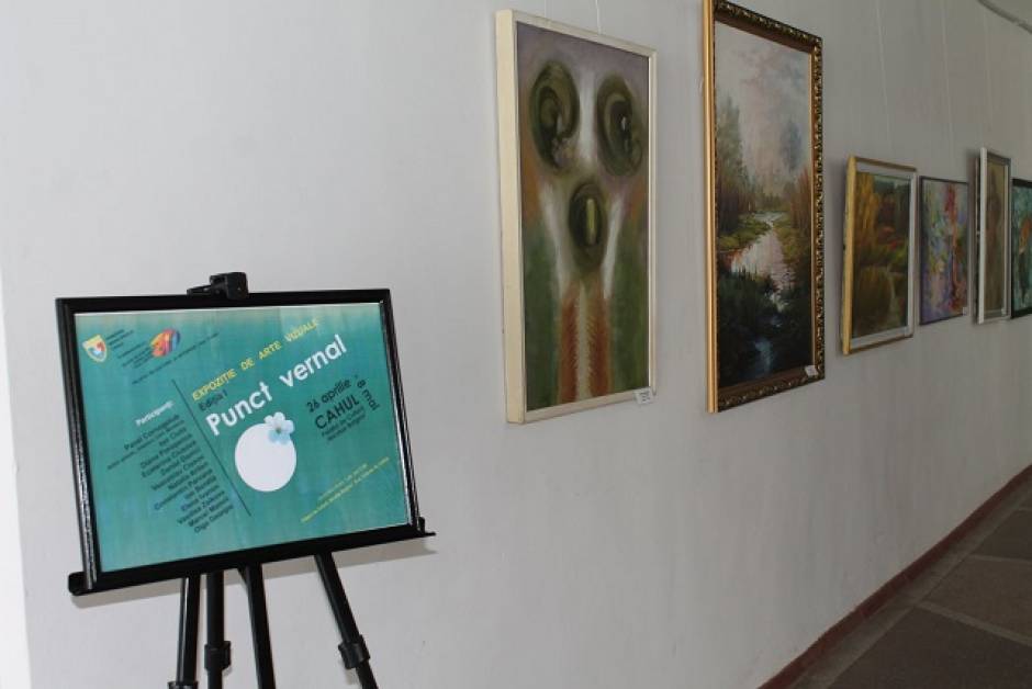 În incinta Palatului de Cultură „N. Botgros”, a fost inaugurată Expoziția de arte vizuale „Punct vernal”, ediția I.