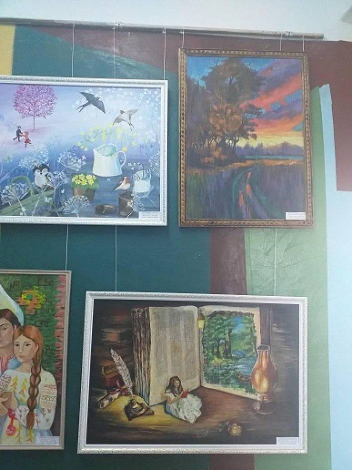 Recent profeorii Școlii de arte plastice din municipiul Cahul au amenajat expoziția de lucrări a absolvenților claselor 4-a, anul de învățământ 2020-2021.