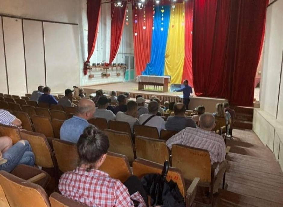 Primarul municipiului Cahul a informat cetățenii din satul Cotihana despre stadiul implementării proiectului de apă și canalizare în localitate