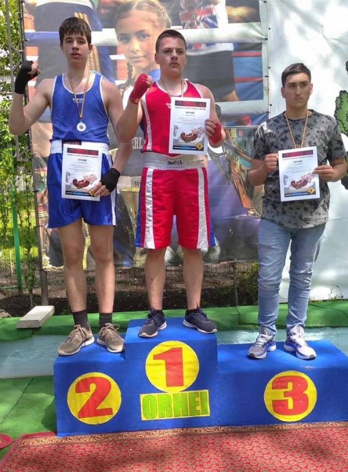 În perioada 19-22 mai, pe ringul deschis al școlii sportive din Orhei, a avut loc Campionatul național între boxerii cu vîrsta cuprinsă între 15-16 ani.