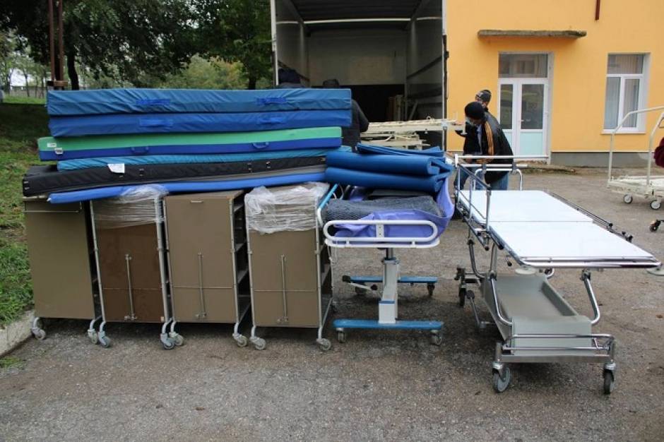 Astăzi, la IMSP Spitalul Raional Cahul a mai ajuns un lot de ajutor umanitar, alcătuit din mobilier și echipament medical, costume chirurgicale, lenjerie de pat și alte materiale utile în activitatea instituției.