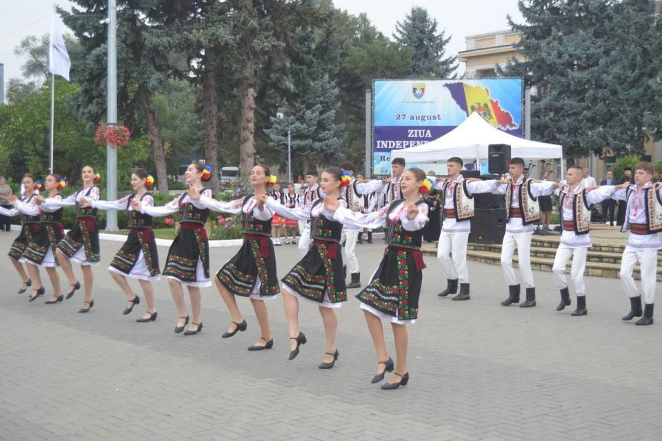 Istorie, cultură și unitate la Cahul: Comunitatea a celebrat Ziua Independenței Republicii Moldova