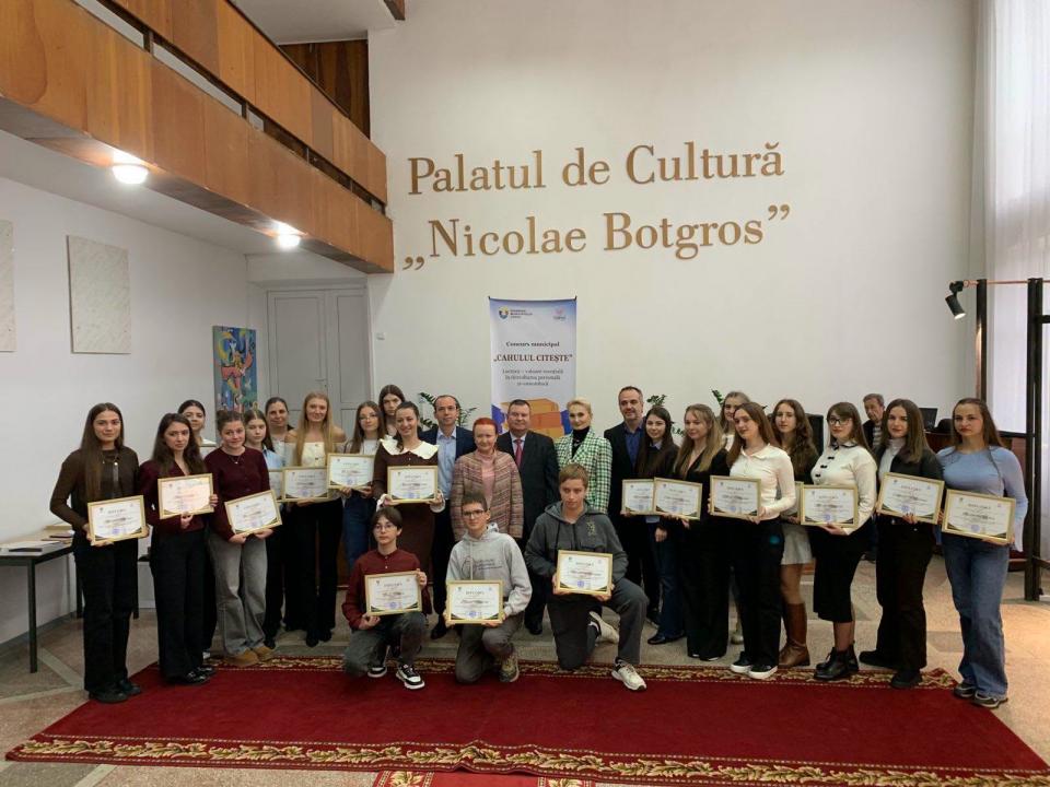 Câștigătorii primei ediții a concursului „Cahulul Citește” au fost premiați la Cahul