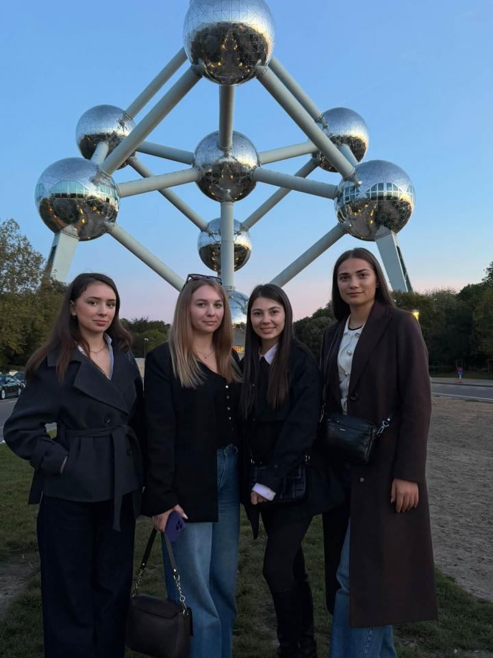 Pasiunea pentru lectură, răsplătită la Bruxelles: Povestea câștigătoarelor „Cahulul Citește”