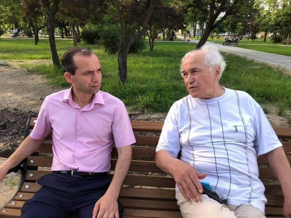 Împreună cu Maestrul Eugen Doga, dl Nicolae Dandiș, primarul mun. Cahul a avut o discuție de suflet, despre realitățile din mai multe domenii...