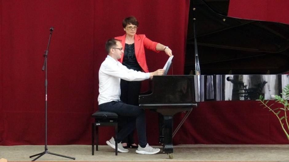 Profesorii Școlii de Muzică „M.Cebotari” participă la seminar internațional de instruire pianistică