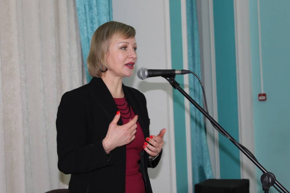 Serată literară în Cahul: Radmila Popovici încântă publicul cu versurile ei inspirate