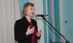 Serată literară în Cahul: Radmila Popovici încântă publicul cu versurile ei inspirate