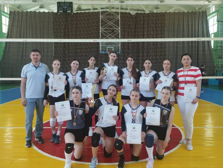 Echipa feminină de volei din municipiul Cahul au obținut locul trei și medalia de bronz la Campionatul Moldovei! 