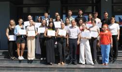 Diplome de recunoștință pentru ghizii și voluntarii Festivalului „Nufărul Alb”   