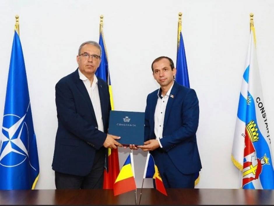 Dl Nicolae Dandiș, Primarul municipiului Cahul a avut o întrevedere cu dl Vergil Chițac, Primarul municipiului Constanța.
